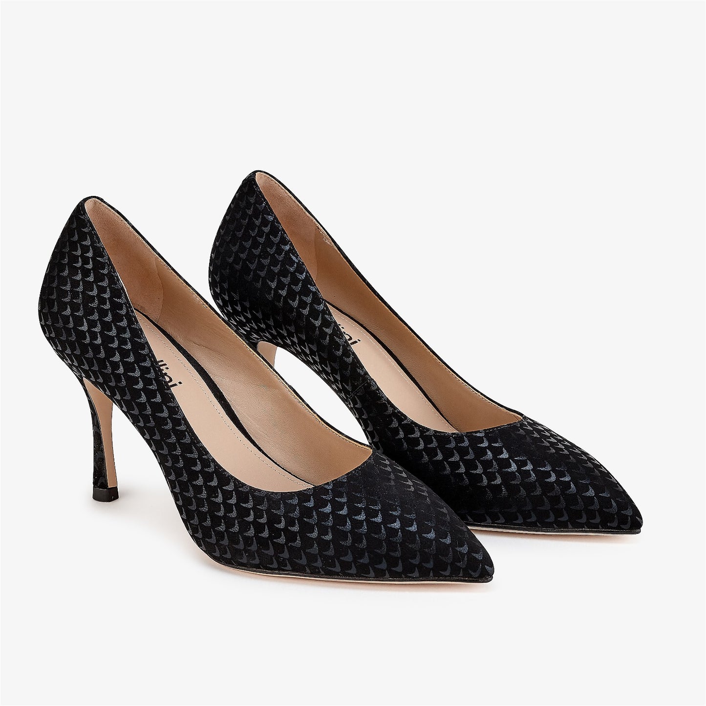Munroe Black