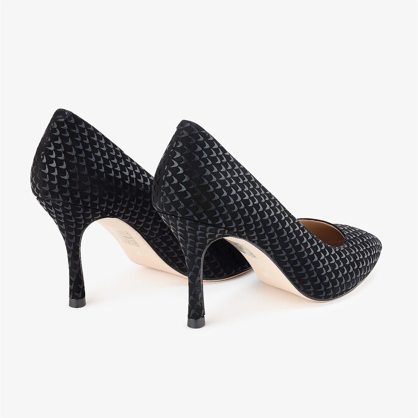Munroe Black