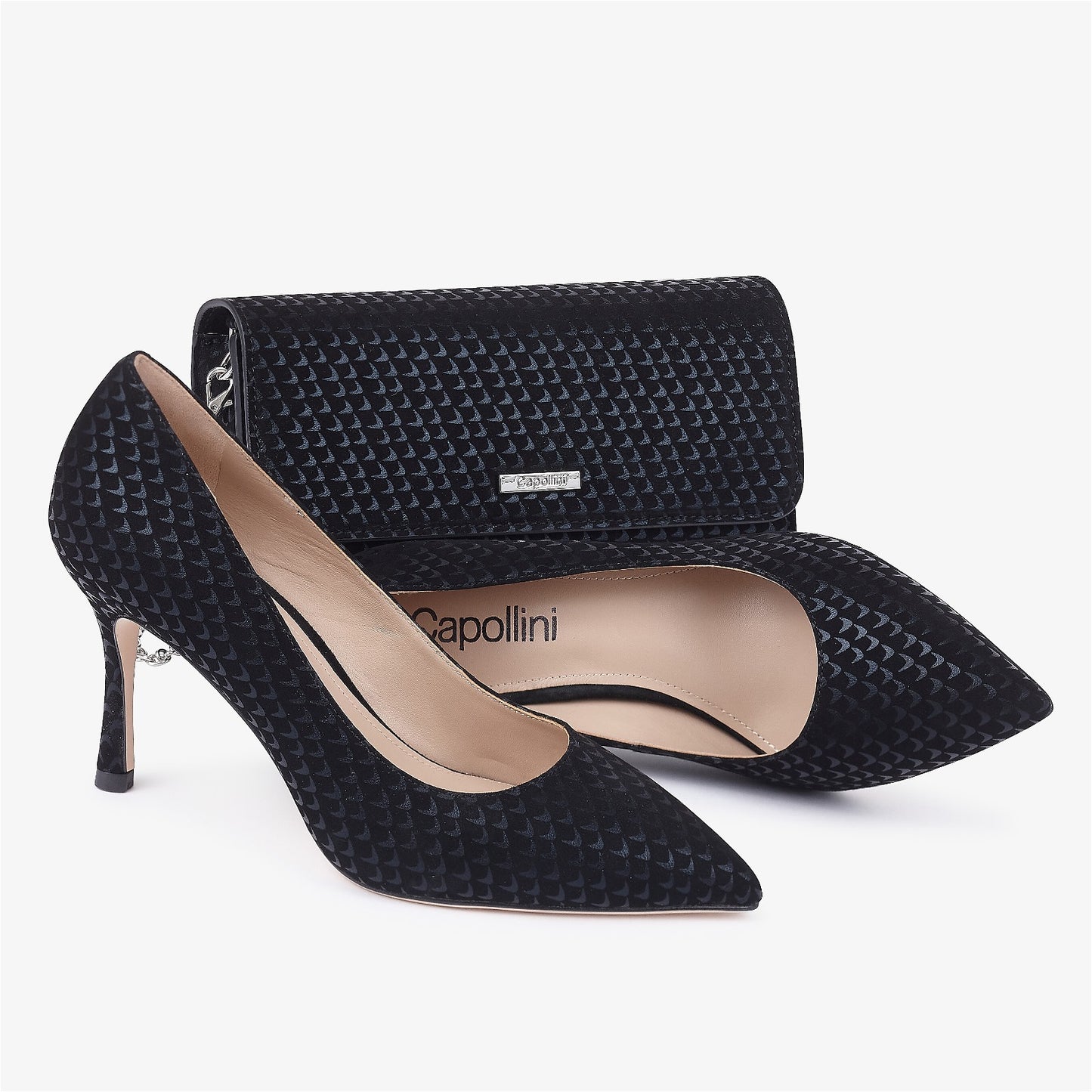 Munroe Black